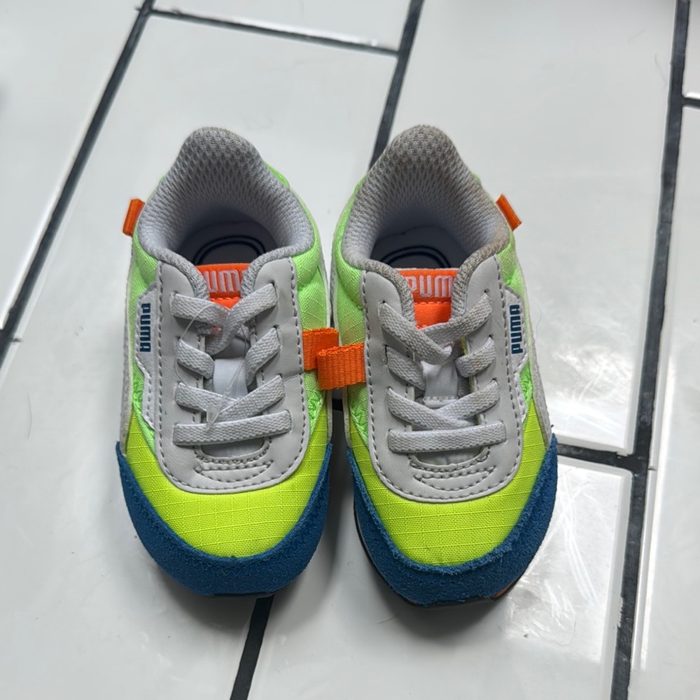 Puma Green and Blue Sneakers Modern Athletic Design